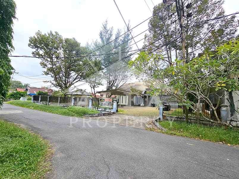 dijual rumah jalan enggano
