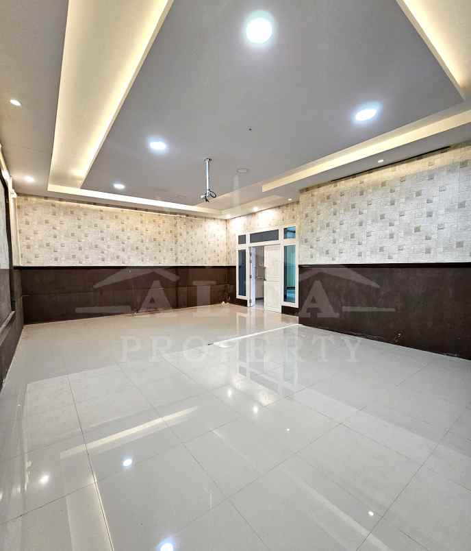 dijual rumah jalan enggano