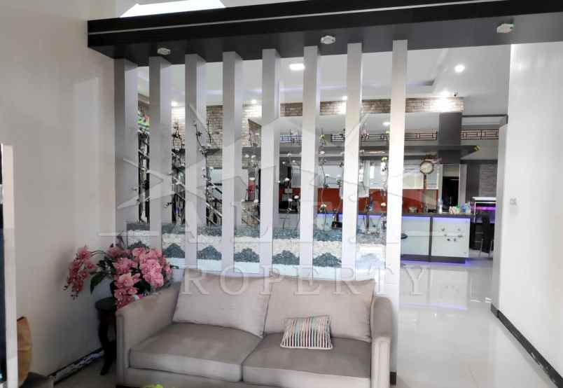 dijual rumah jalan karya baru
