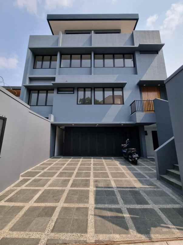 dijual rumah jalan kemang raya