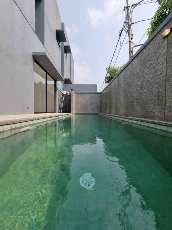 dijual rumah jalan kemang raya