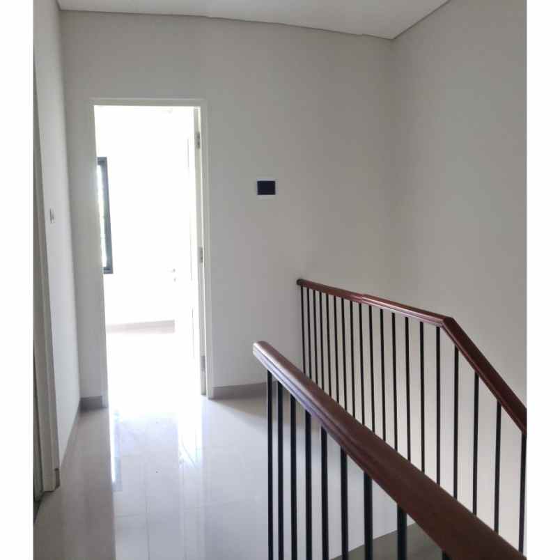 dijual rumah jalan lebak jaya