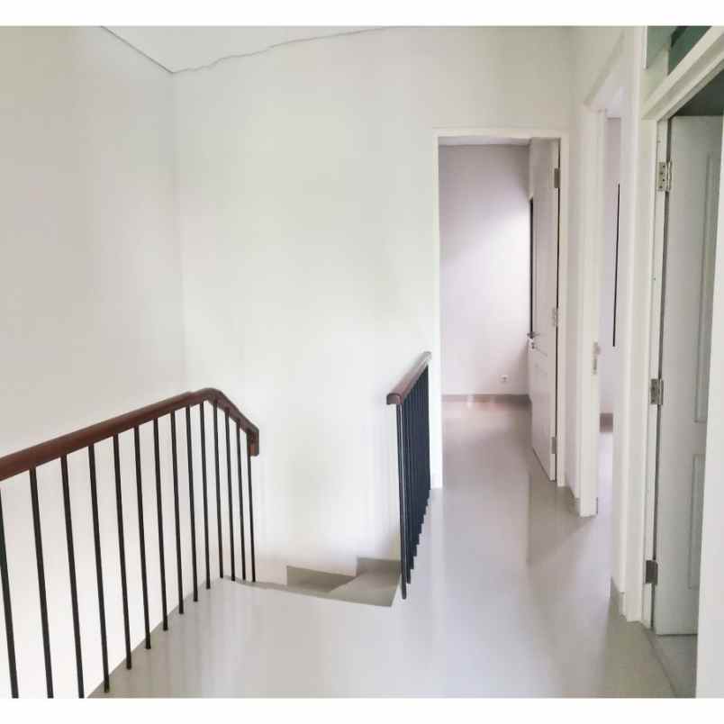 dijual rumah jalan lebak jaya