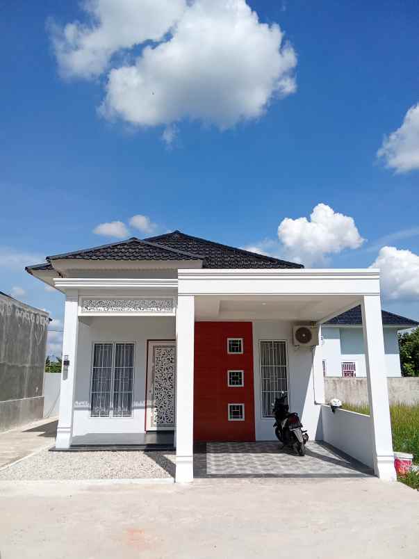 dijual rumah jalan parit indah pekanbaru