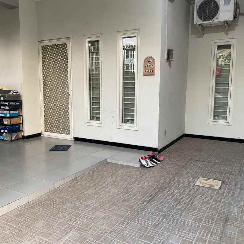 dijual rumah jalan pondok tjandra