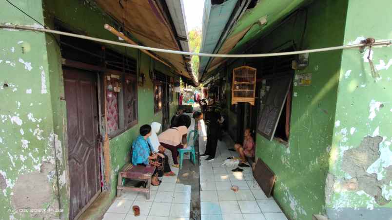 dijual rumah jalan rawa semut