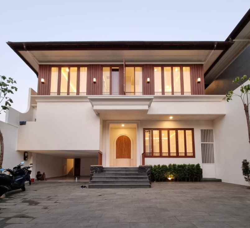 dijual rumah jalan raya kemang