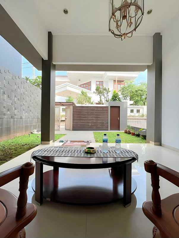 dijual rumah jalan raya lebak bulus