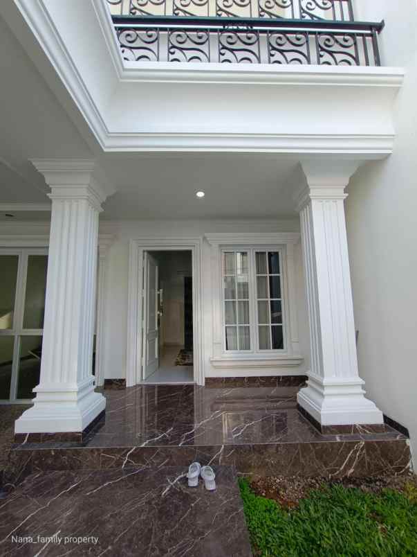 dijual rumah jalan raya meruya selatan