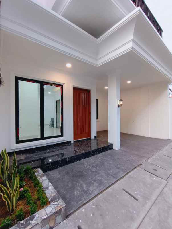 dijual rumah jalan raya pondok aren