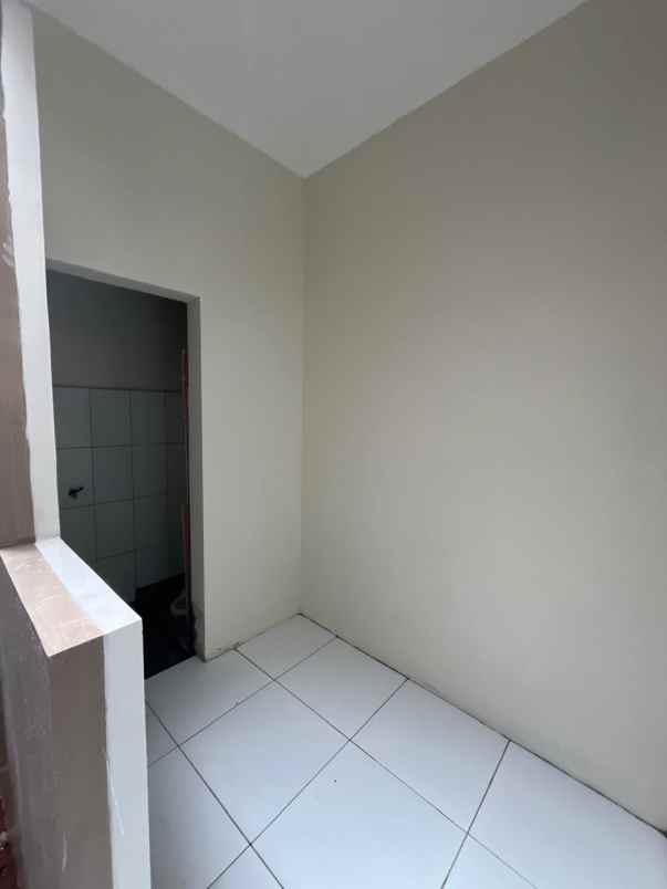 dijual rumah jalan raya pondok cabe dkt