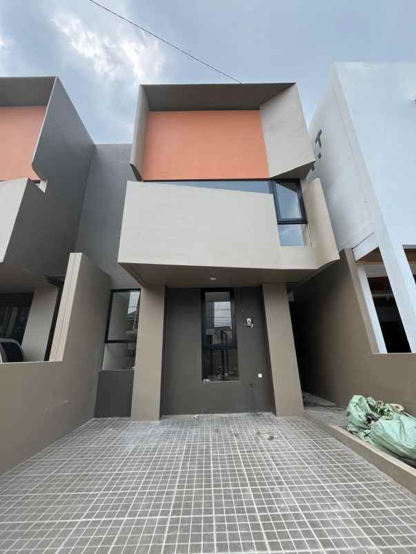 dijual rumah jalan raya pondok cabe dkt