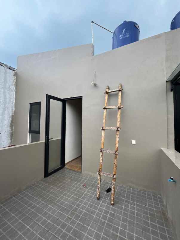 dijual rumah jalan raya pondok cabe dkt