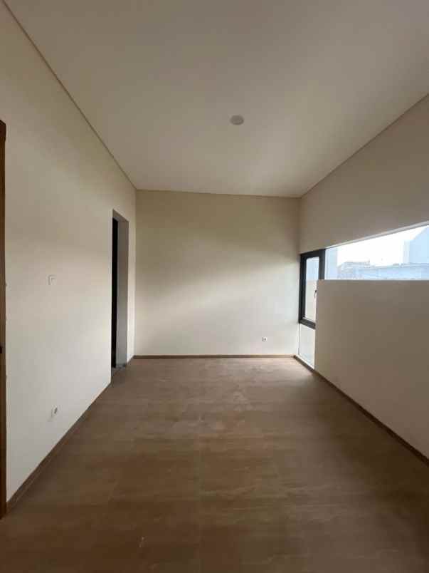 dijual rumah jalan raya pondok cabe dkt