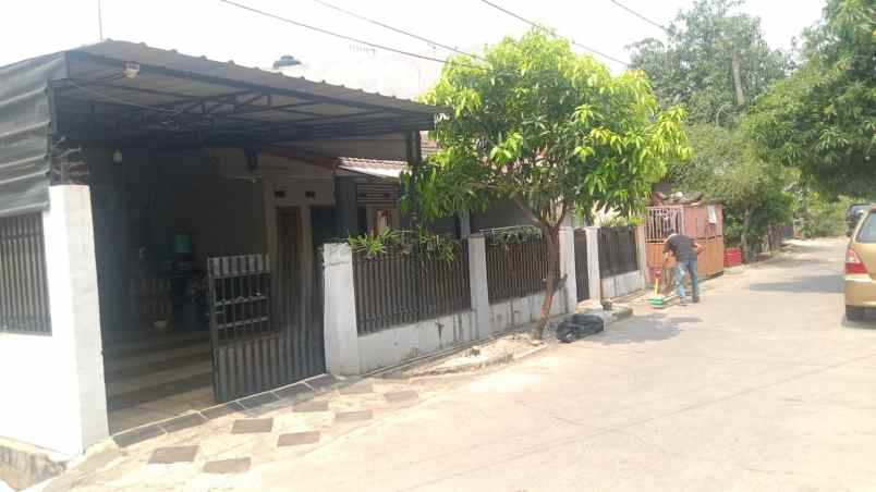 dijual rumah jalan rudal perumnas 3