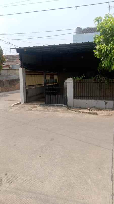 dijual rumah jalan rudal perumnas 3