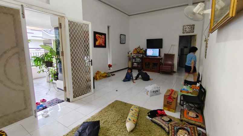 dijual rumah jalan satsui tubun gadang