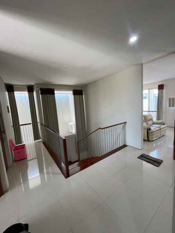 dijual rumah jalan stamford place citraland