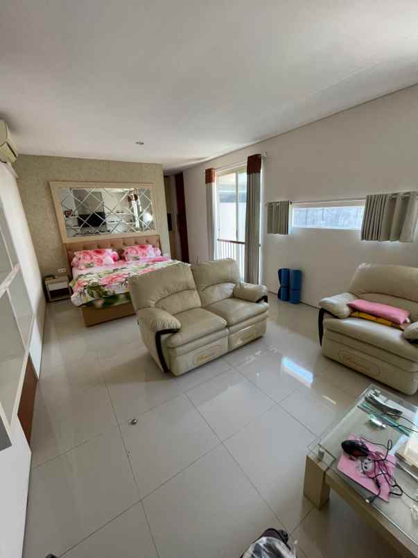 dijual rumah jalan stamford place citraland