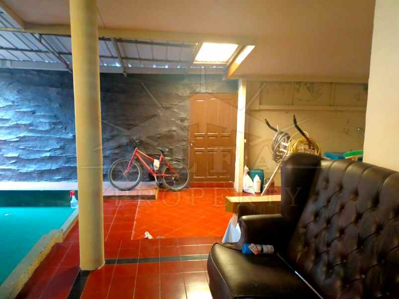 dijual rumah jalan suhada