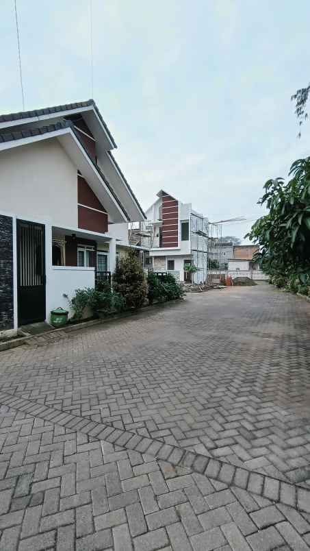 dijual rumah jalan sunan ampel
