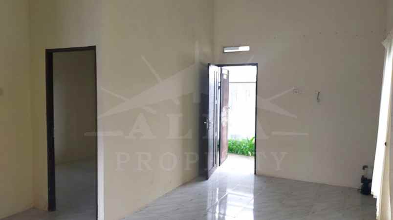 dijual rumah jalan sungai raya dalam