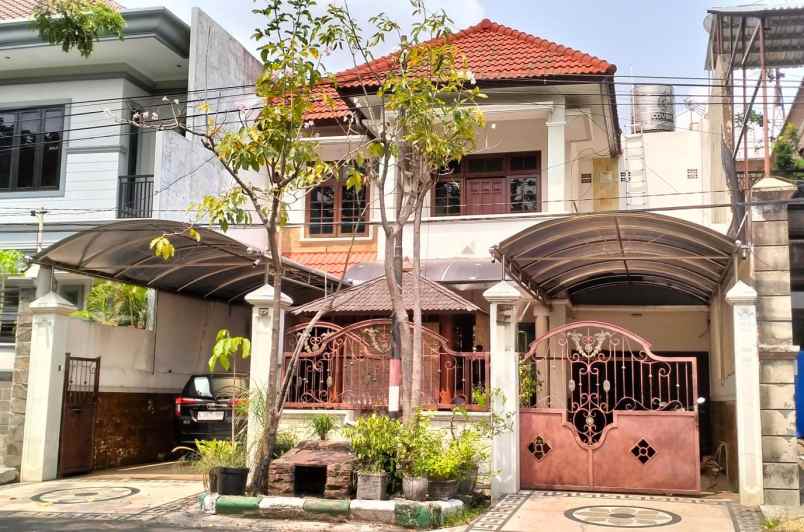 dijual rumah jalan taman pondok indah