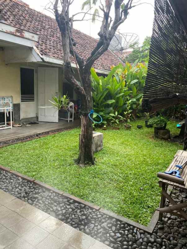 dijual rumah jalan tidar