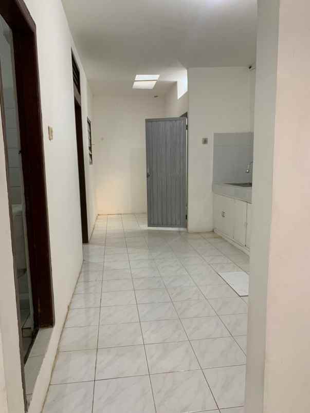 dijual rumah jalan wijaya kusuma 2 no 12