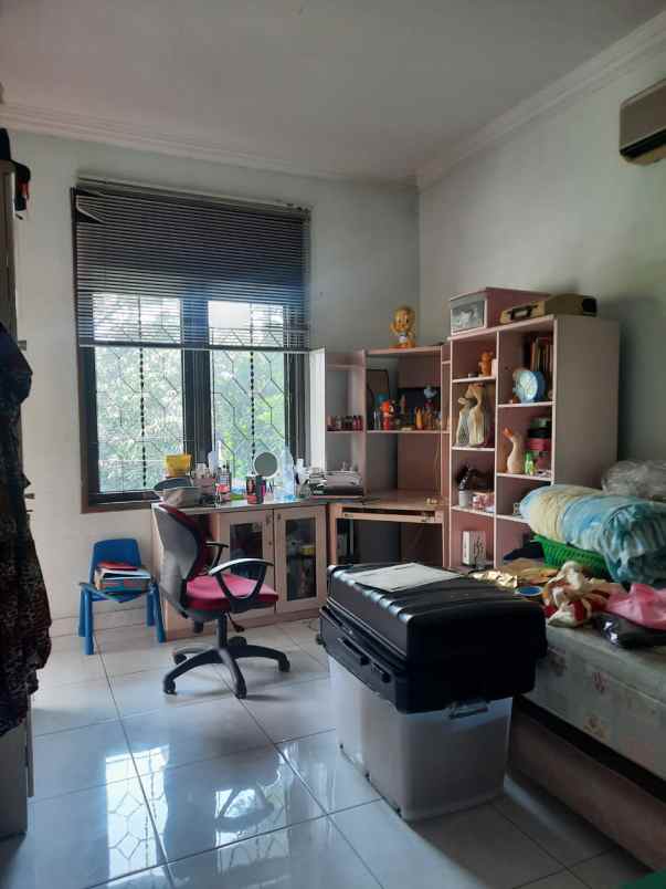 dijual rumah janur elok