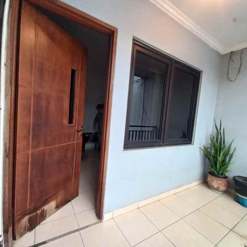 dijual rumah jatibening