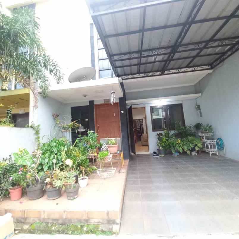 dijual rumah jatibening