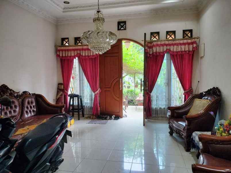 dijual rumah jatinegara cakung jakarta