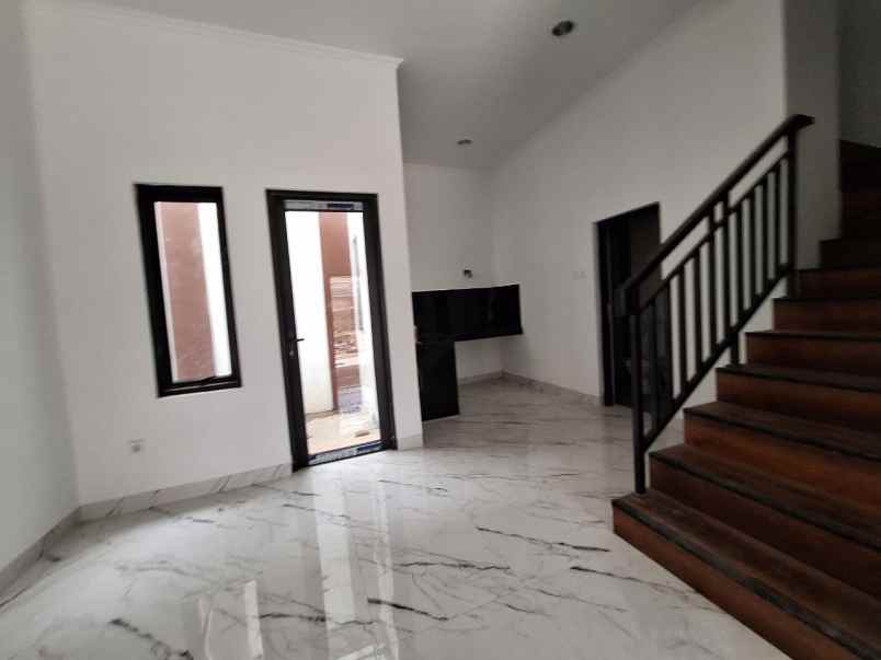 dijual rumah jatiwaringin pondok gede