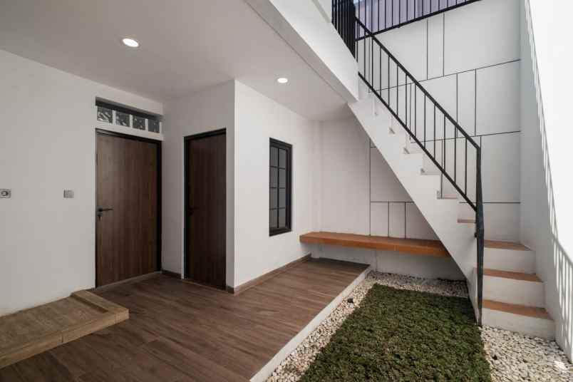 dijual rumah jl antapani bandung