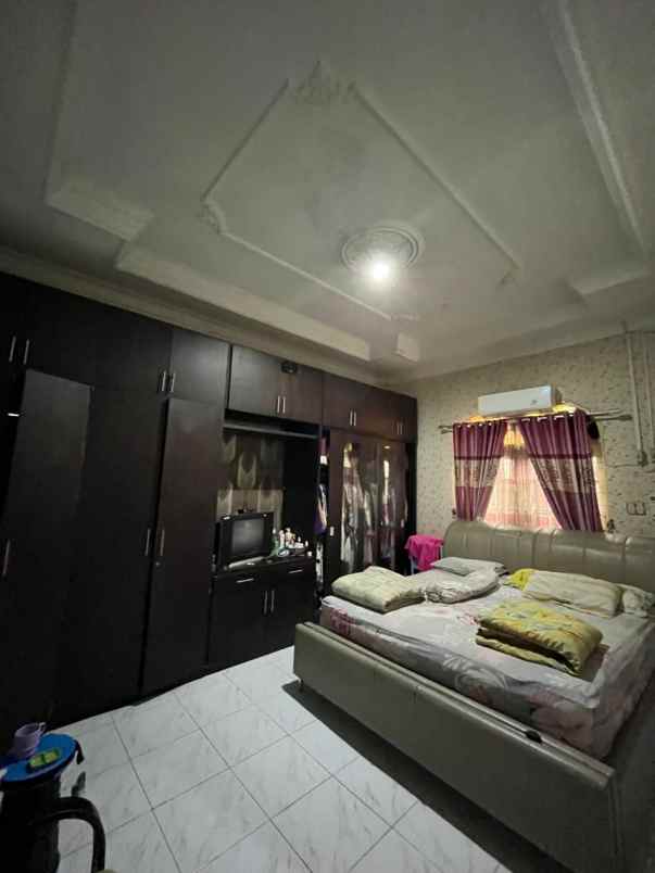 dijual rumah jl arifin ahmad