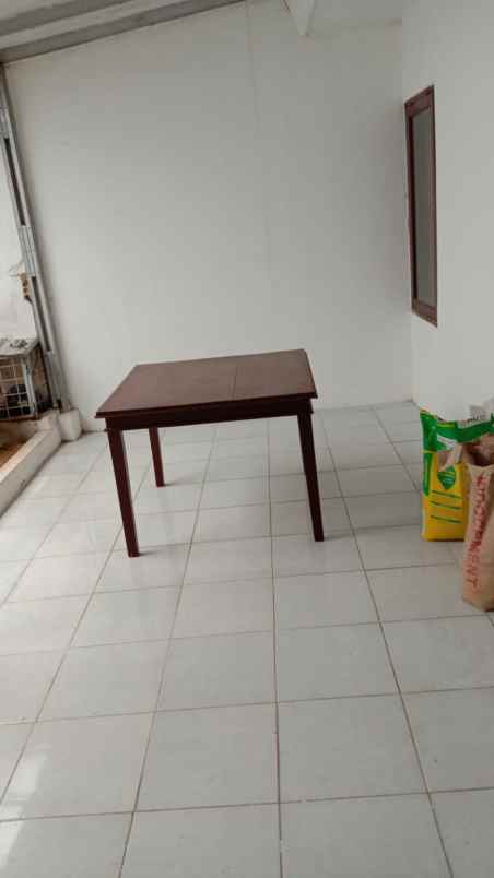 dijual rumah jl benda raya