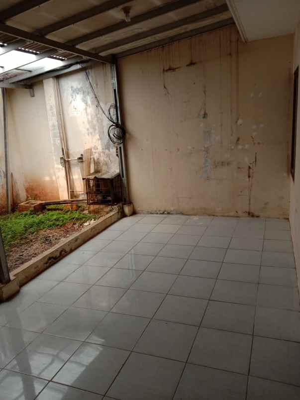 dijual rumah jl benda raya