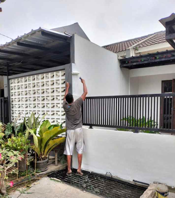 dijual rumah jl benda raya