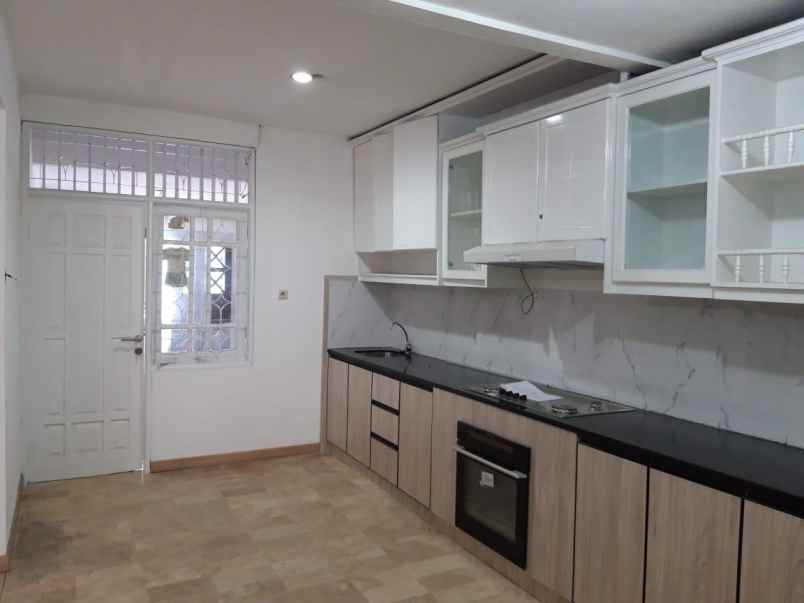 dijual rumah jl bintaro utara no 19 rt