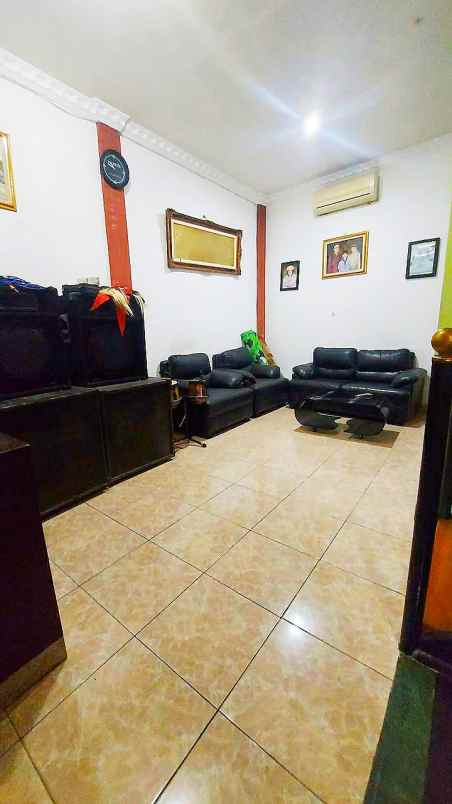 dijual rumah jl buaran duren sawit