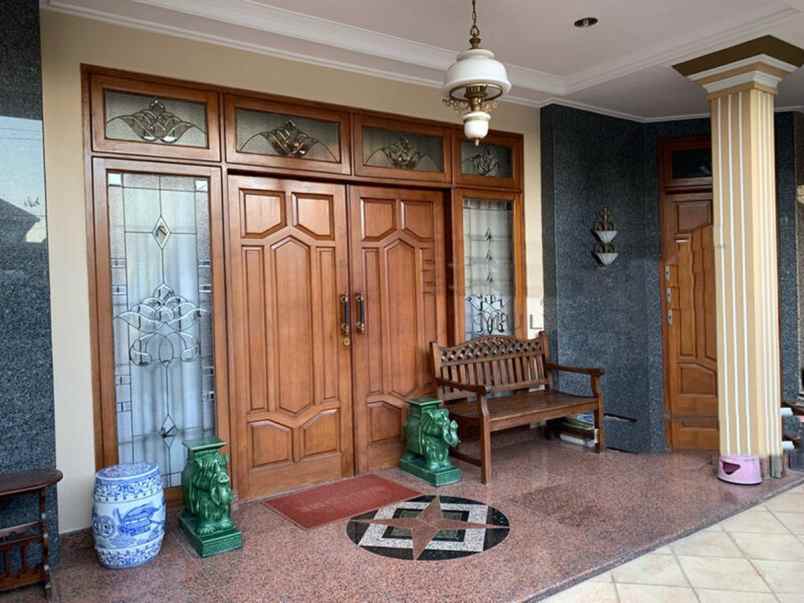 dijual rumah jl darmo baru timur