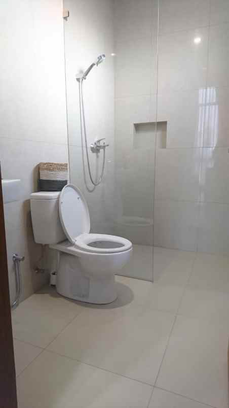 dijual rumah jl gempol geger