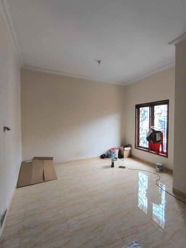 dijual rumah jl ikan rawamangun jakarta