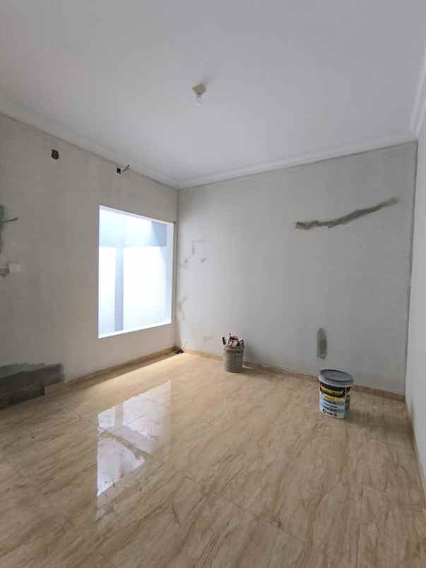 dijual rumah jl ikan rawamangun jakarta