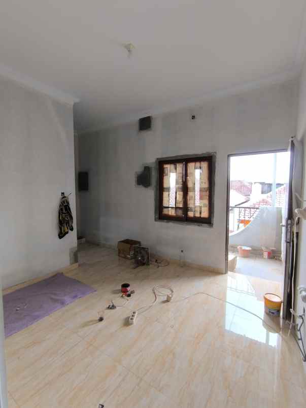 dijual rumah jl ikan rawamangun jakarta