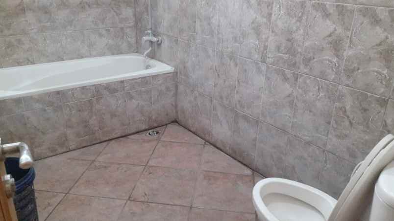 dijual rumah jl jambu cempaka putih