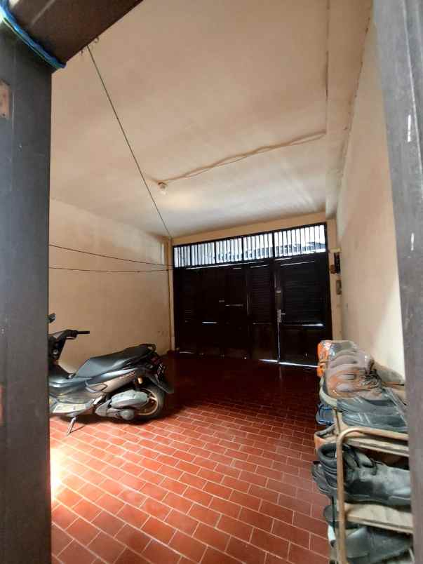 dijual rumah jl jati makmur