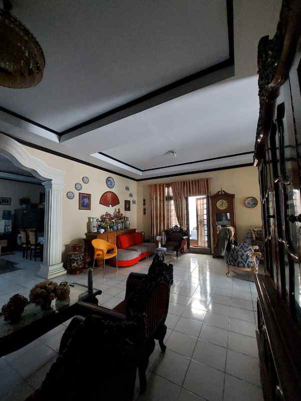 dijual rumah jl jati makmur