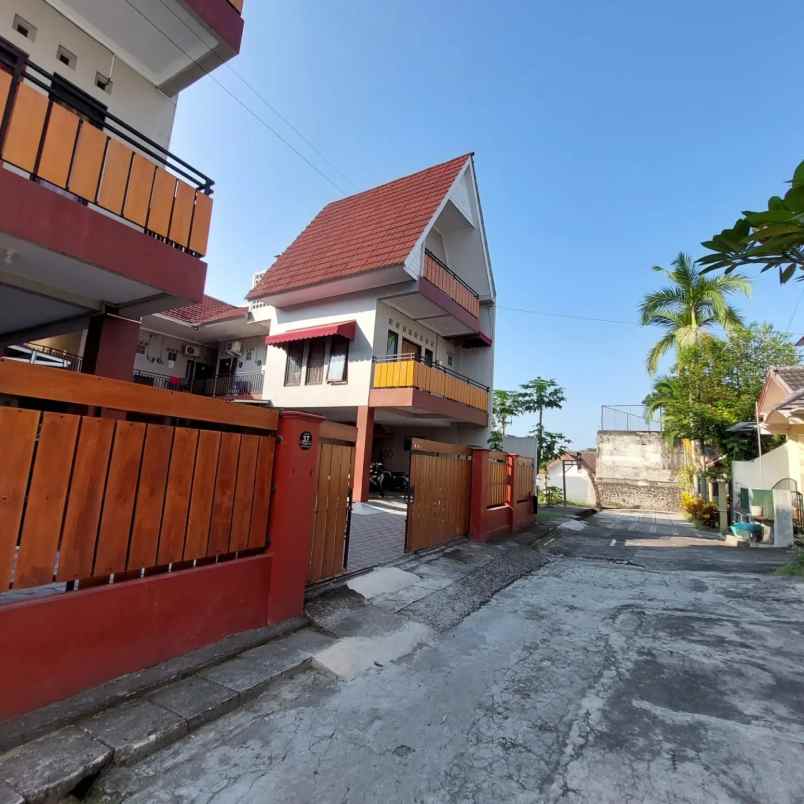 dijual rumah jl kaliurang km 14